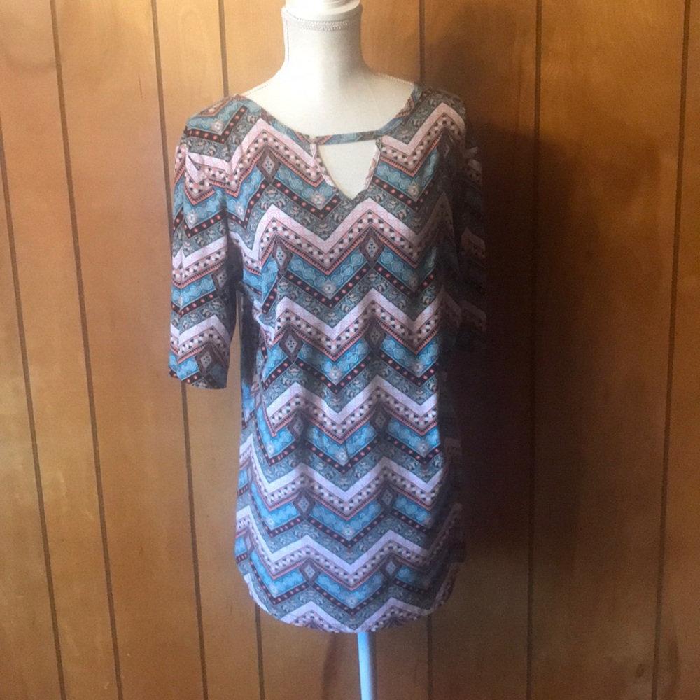 Women’s pullover top
